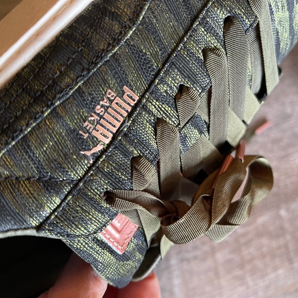 NWOT Puma basket sneakers  (1990s Grunge inspired) high outsole w/platform - Picture 6 of 7